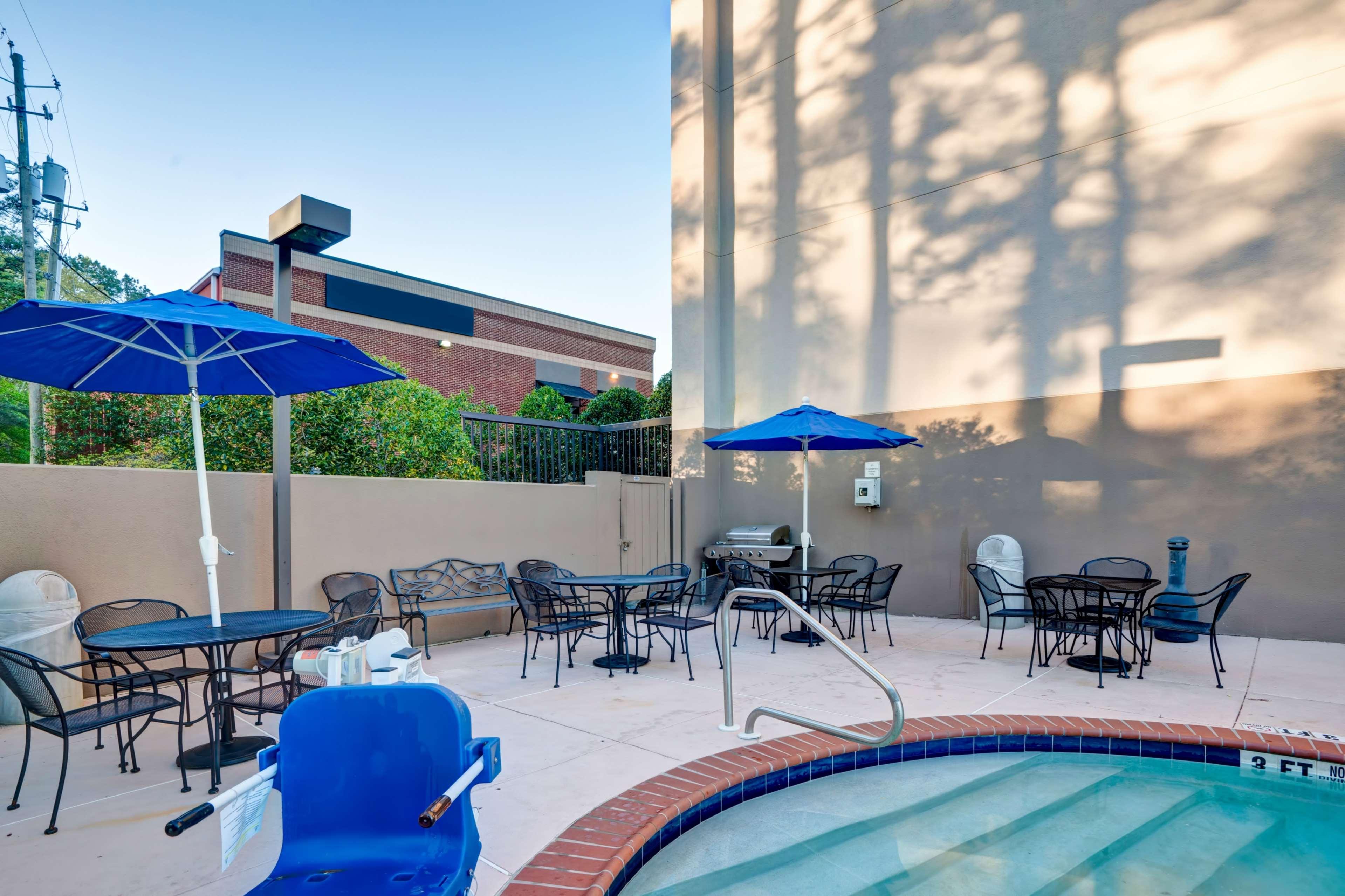 Hampton Inn Birmingham/Mountain Brook Exteriér fotografie