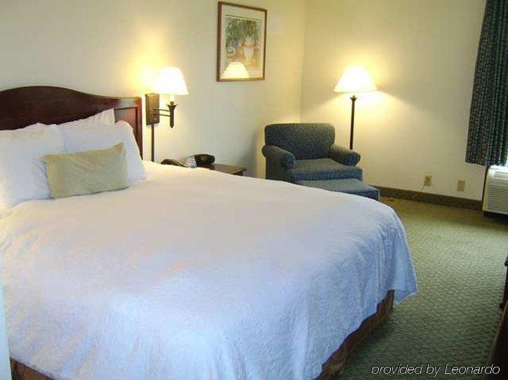 Hampton Inn Birmingham/Mountain Brook Pokoj fotografie